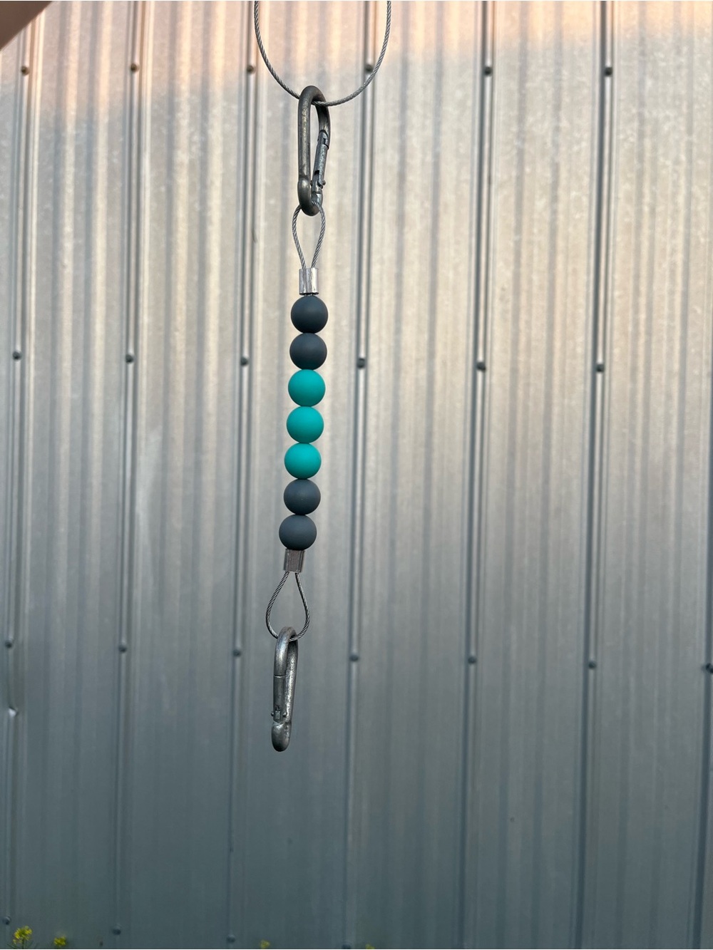 Beaded curb chains